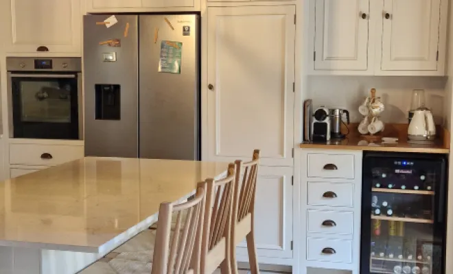 Neptune Chichester Kitchen with Silestone Worktops