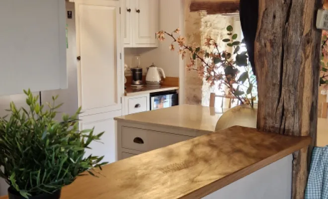 Neptune Chichester Kitchen with Silestone Worktops